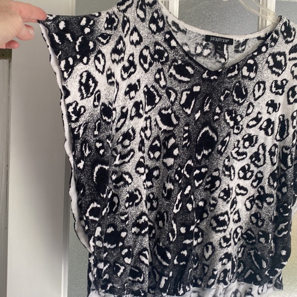 Top - Picture 2 of 2